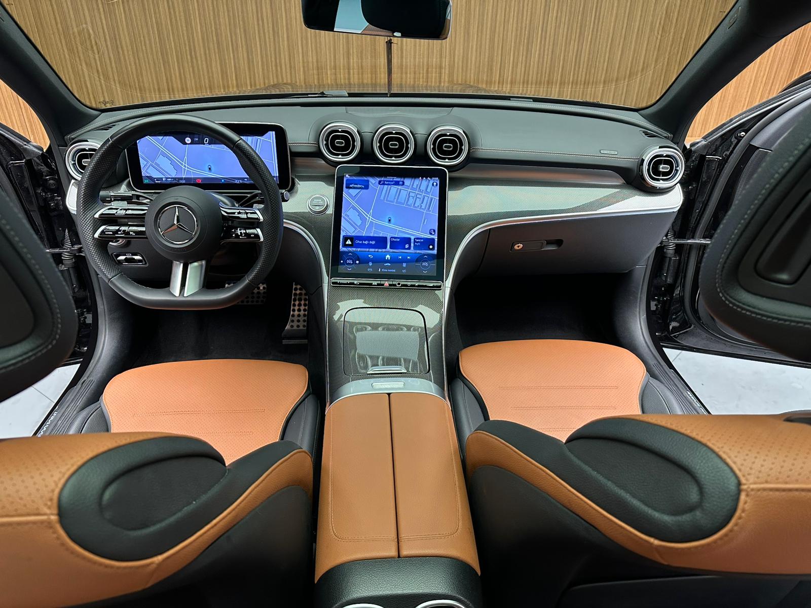 
								Mercedes-Benz C200 4 Matic AMG full									