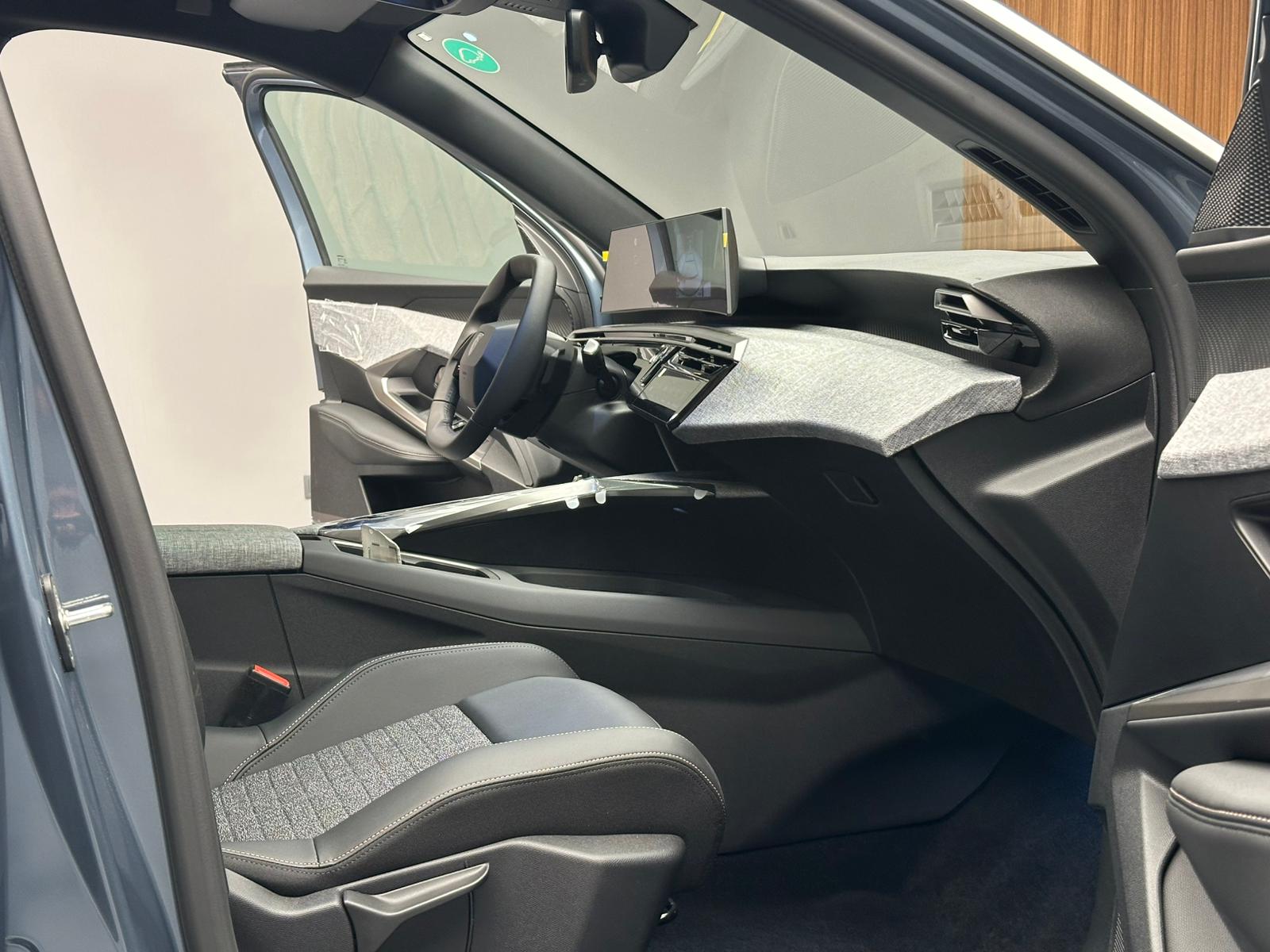 
								Peugeot E-5008 Allure Cam Tavanlı full									