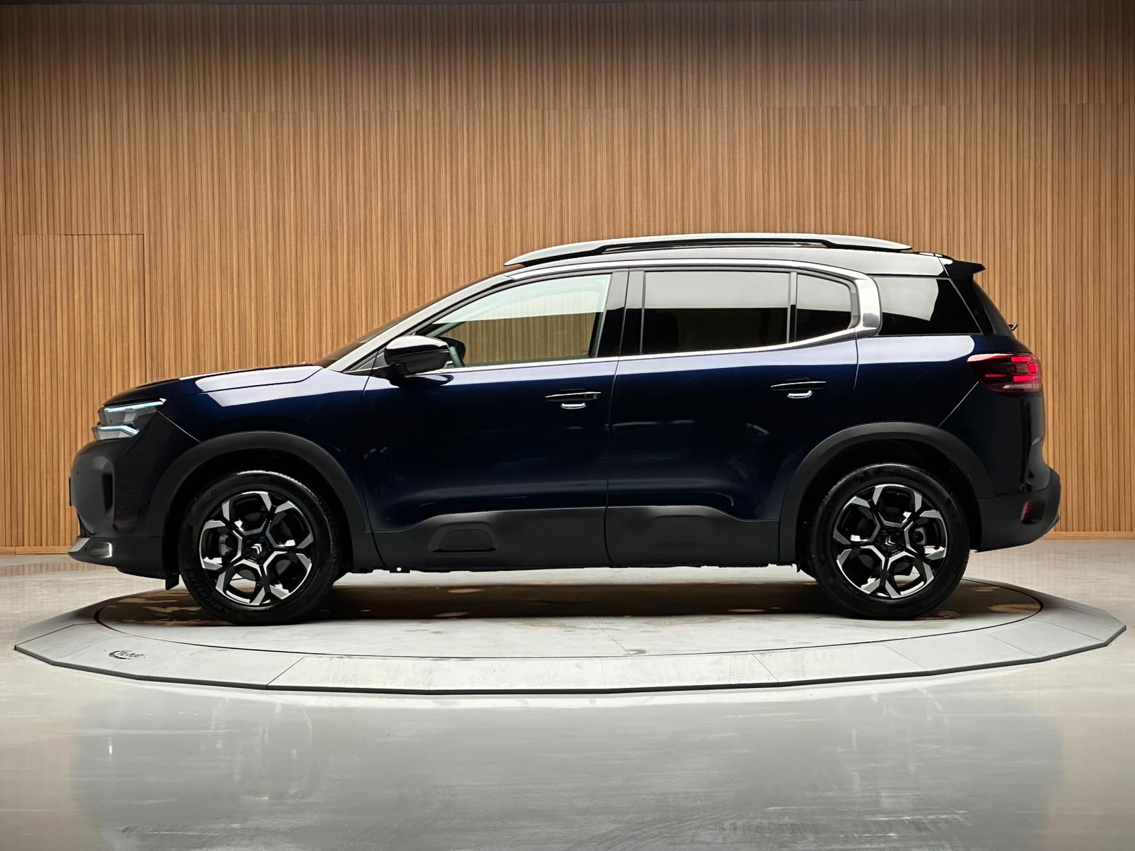 
								C5 AIRCROSS 1.2 HYBRİD MAX C.TAVAN 360 KAMERA ISITMA NAVİGASYON E.BAGAJ (SİYAH) full									