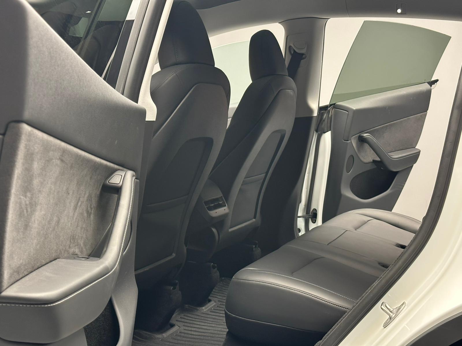 
								2023 TESLA LONG RANGE 4 WD 514 HP full									