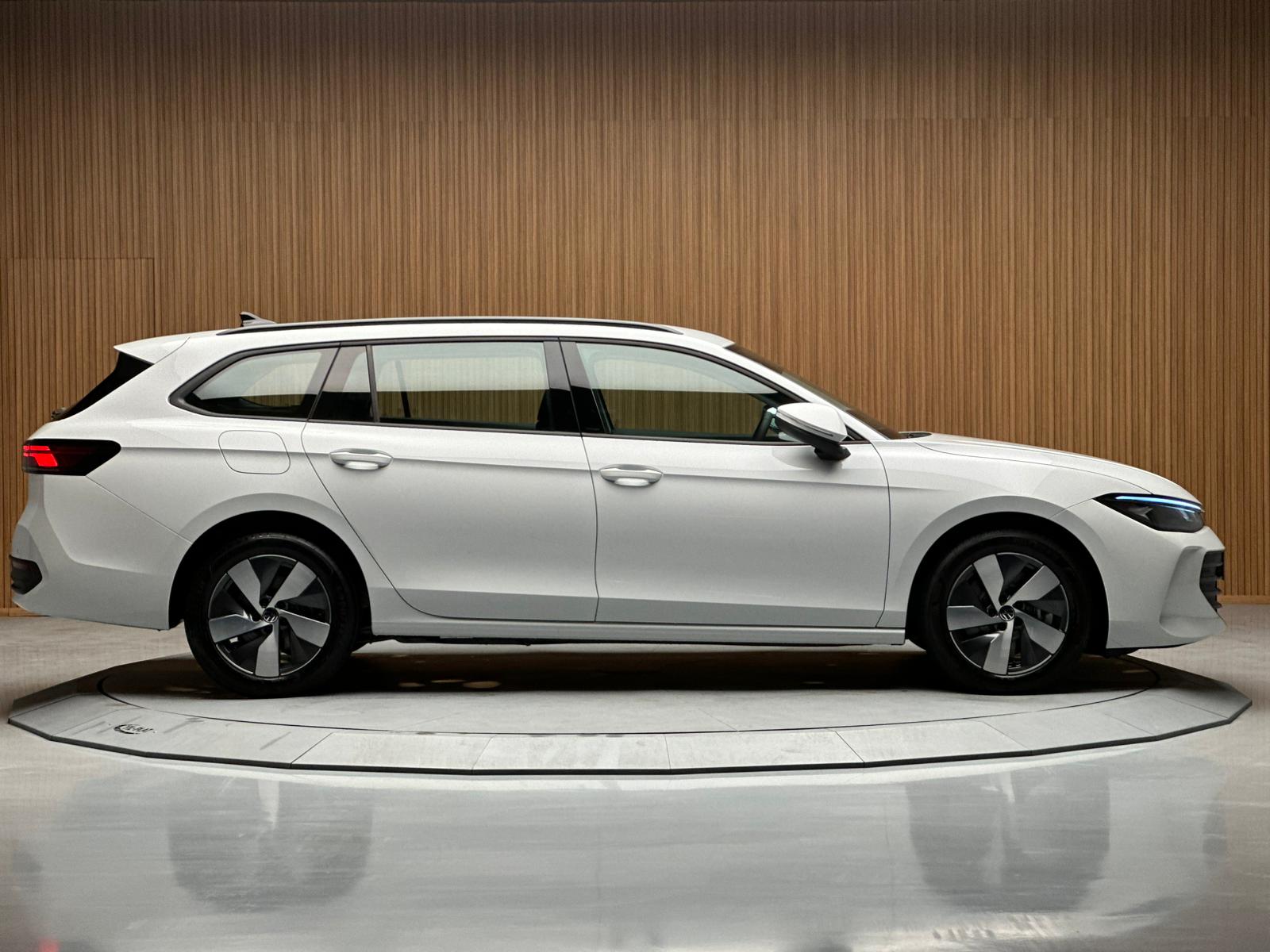 
								VW PASSAT 1.5 E HYBRİD 204 HP IMPRESSION full									